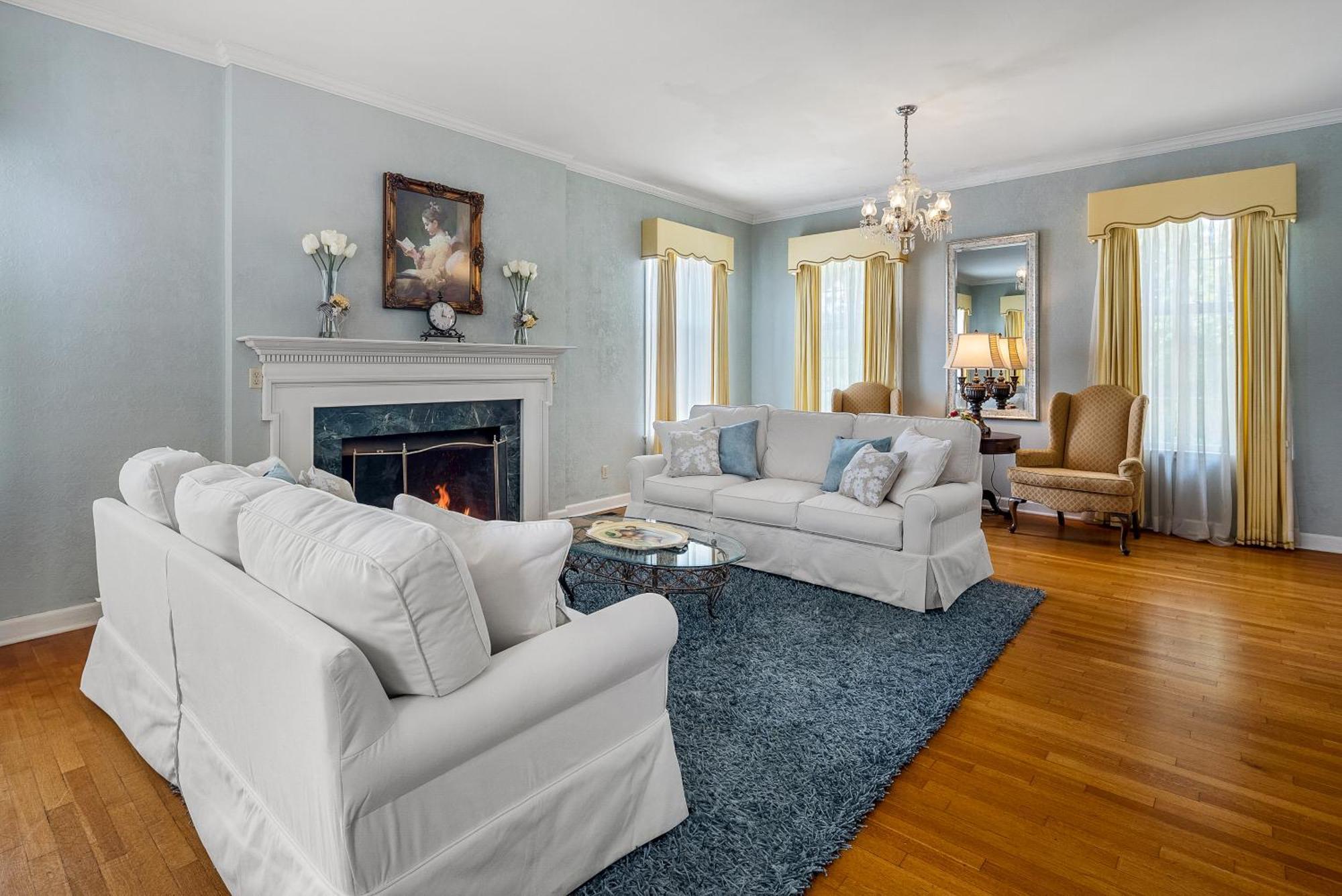 Beland Mansion-Magnolia Suite! Fort Smith Bagian luar foto