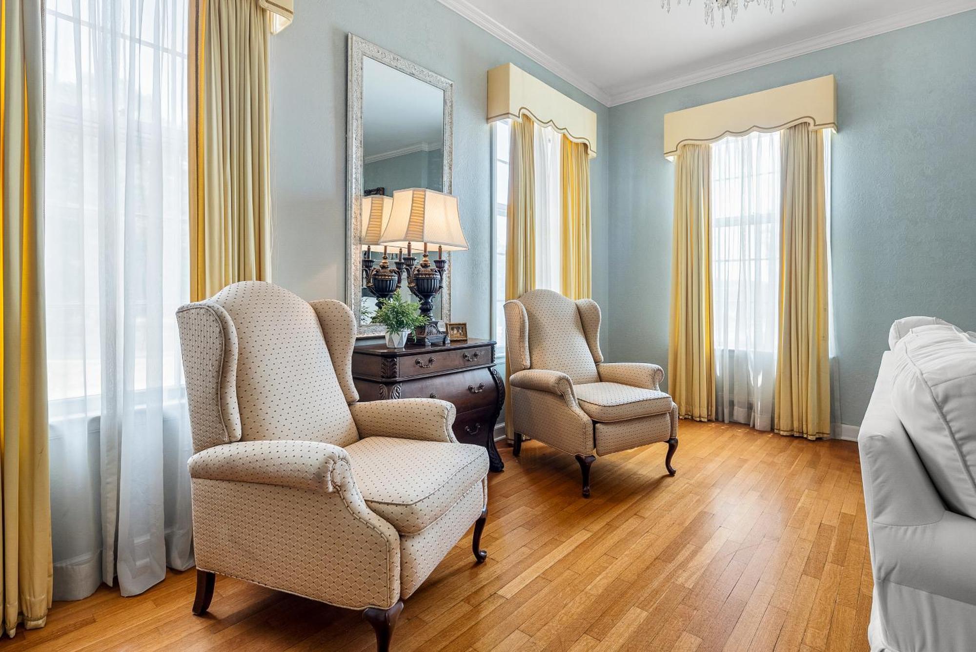 Beland Mansion-Magnolia Suite! Fort Smith Bagian luar foto